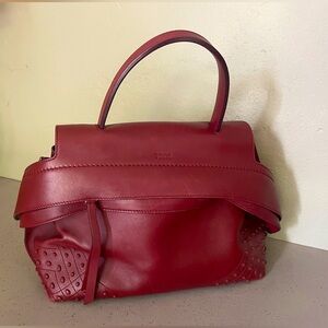 Tod’s ladies handbag with leather handle and added strap